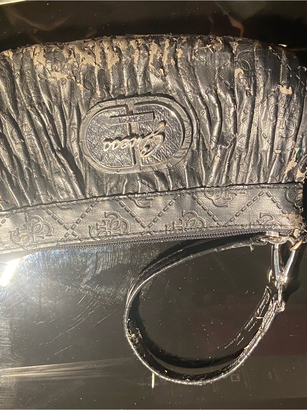 CHEAP Guess Black Textured With Wristlet Clutch